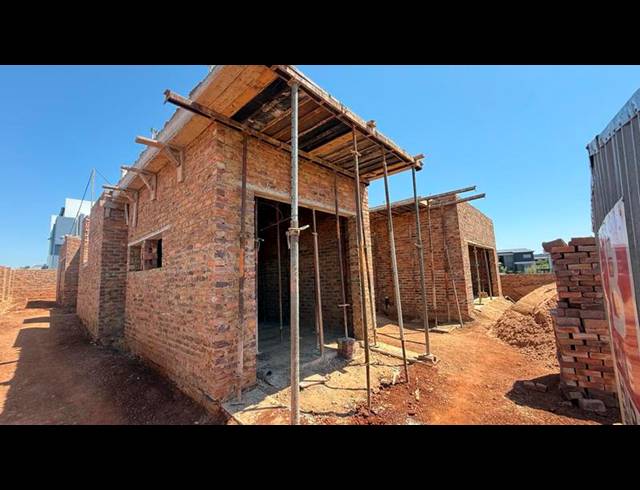 4 BEDROOM HOUSE FOR SALE IN FOUNTAINBROOK ESTATE